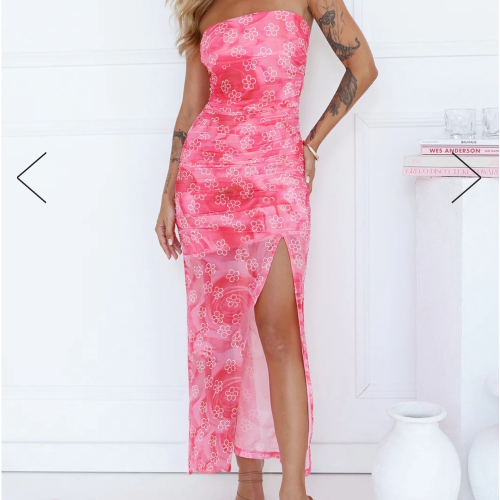 New with tags Frangipani Island Hello Molly Midi Dress